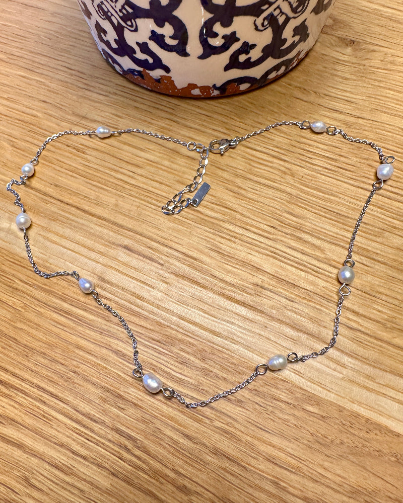 Hochwertige Edelstahl_Halskette_mit_Süßwasserperlen