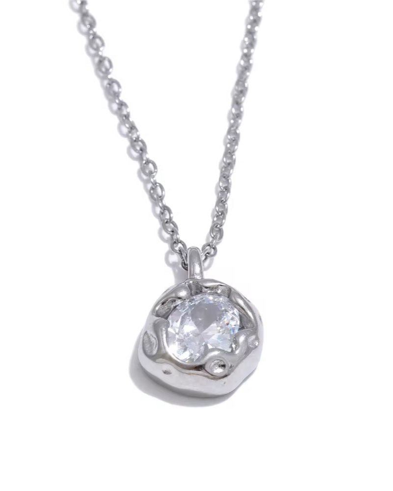 18K vergoldete Edelstahlkette mit klarem Zirkonanhänger