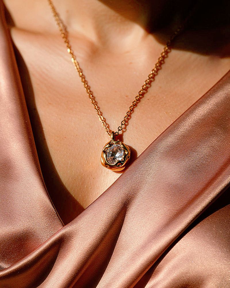 18K vergoldete Edelstahlkette mit klarem Zirkonanhänger