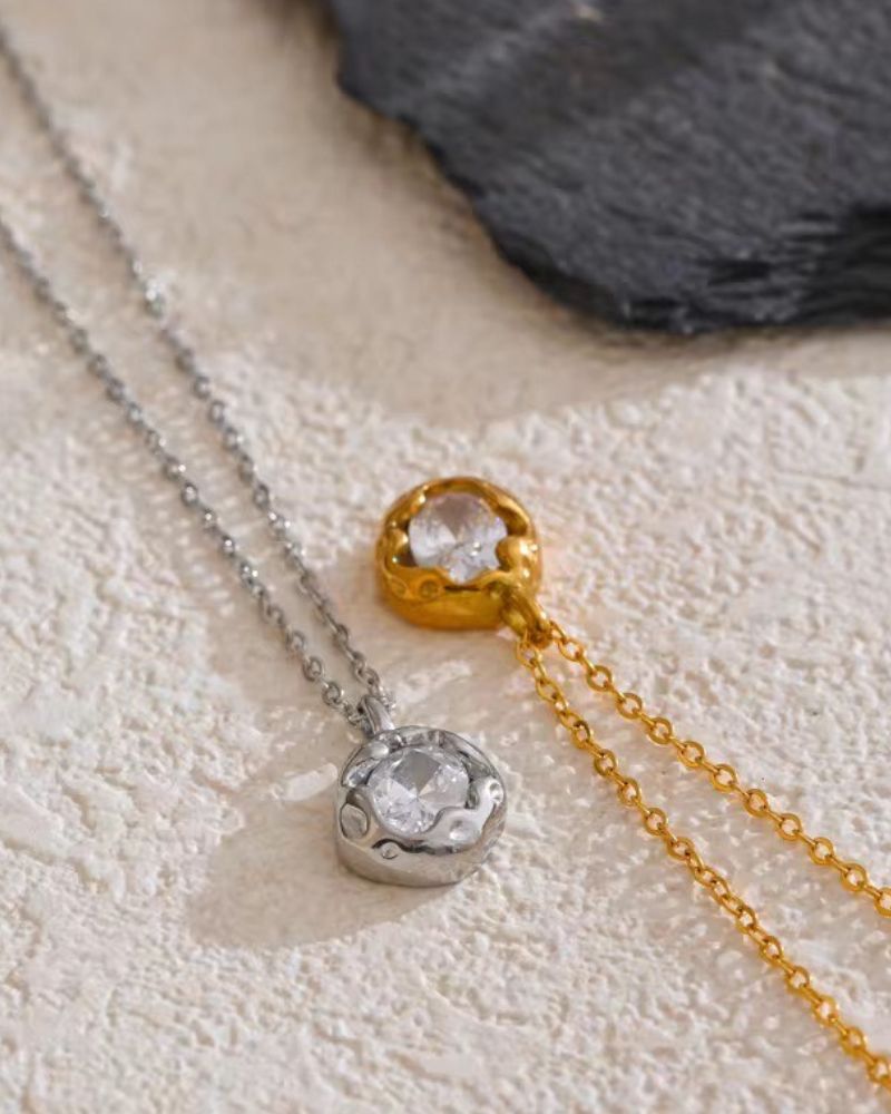 18K vergoldete Edelstahlkette mit klarem Zirkonanhänger