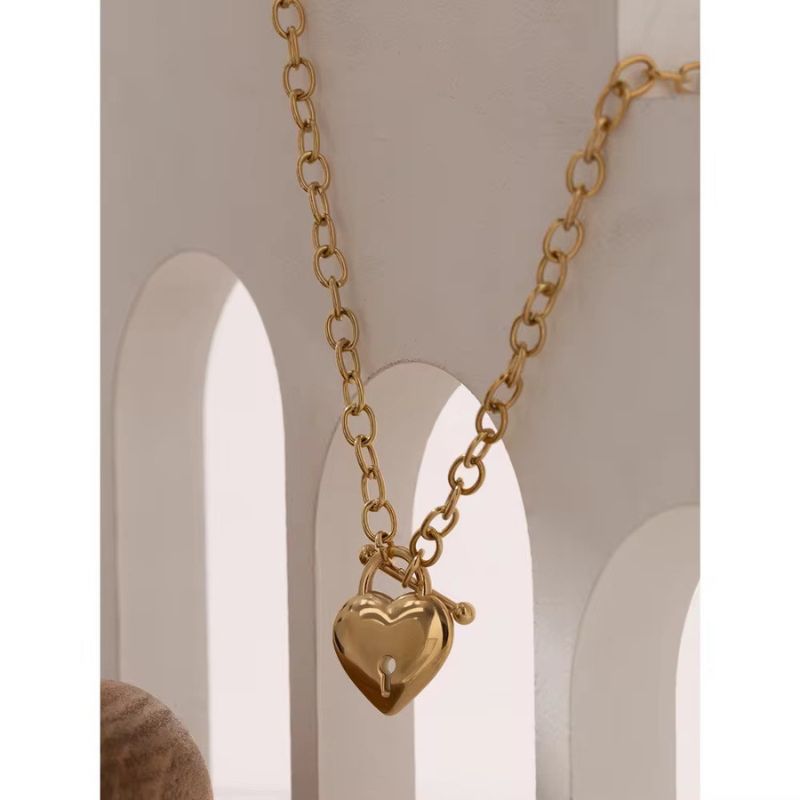 18K vergoldete Herz Halskette aus Edelstahl mit OT Toggle Verschluss und Box Chain 1