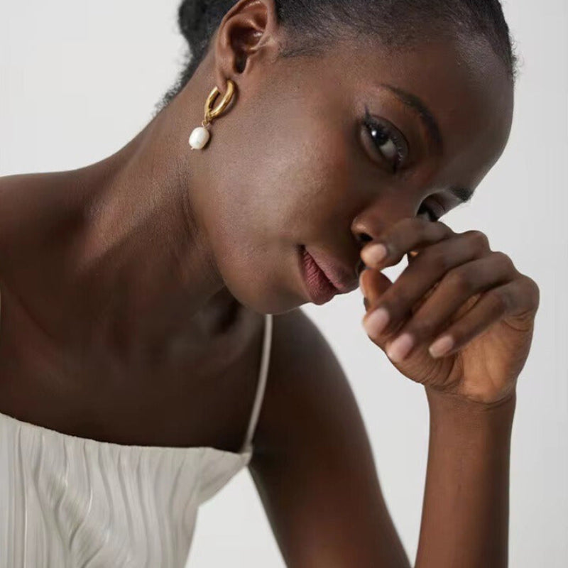 18k Creolen_mit _Süßwasserperlen_elegante_Perlenohrringe_für Damen