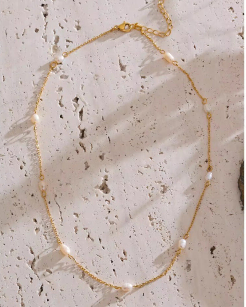 Hochwertige Edelstahl_Halskette_mit_Süßwasserperlen