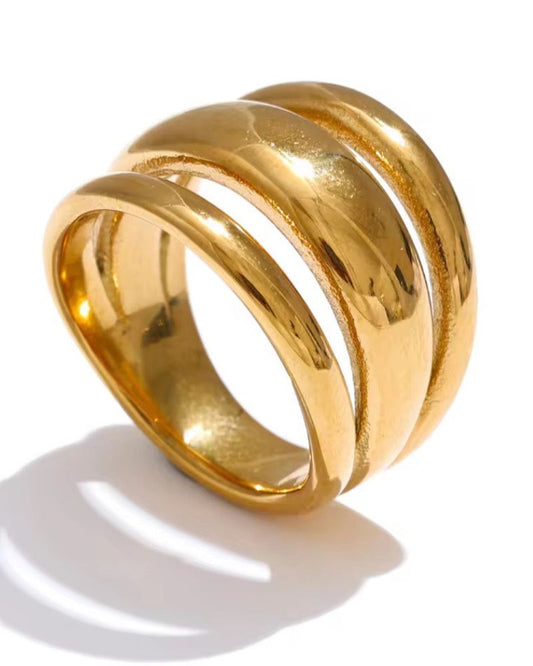 Vergoldeter Edelstahlring mit dreifacher Schichtung, langlebig, wasserfest, modischer chunky Style.